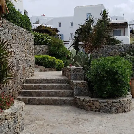 Apartment Pleiades Modern With Shared Pool In